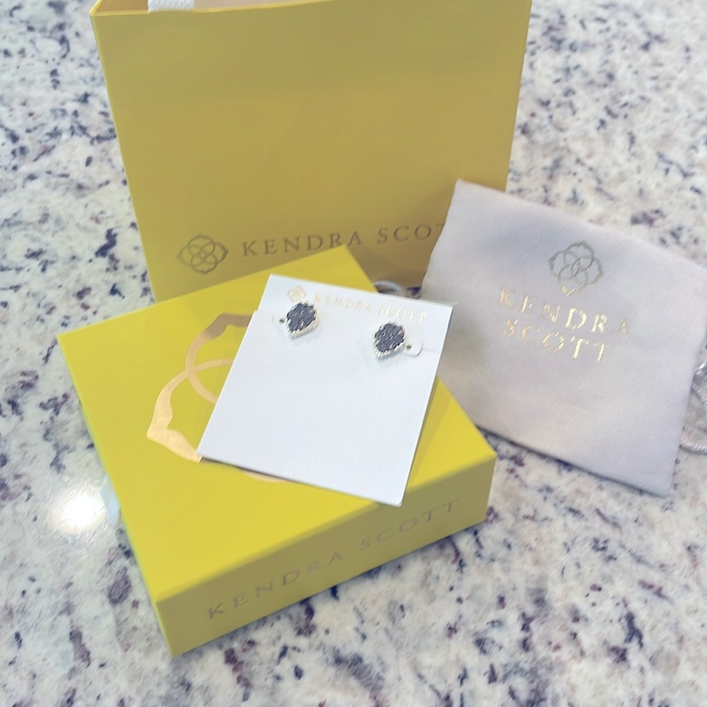 Kendra Scott Tessa Gold Stud Earrings in Platinum Drusy!